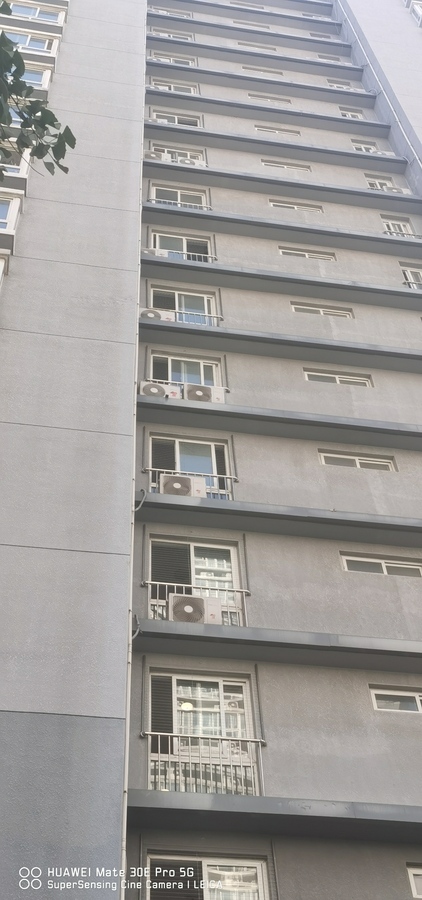 交通大学隐形防护网安装效果